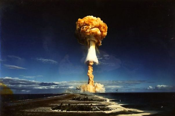 ledakan nuklir